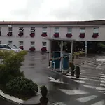 Отель Parking Miradoiro De Belvis Сантьяго-де-Компостела