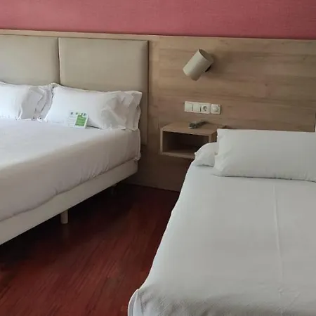 Parking Miradoiro De Belvis Отель