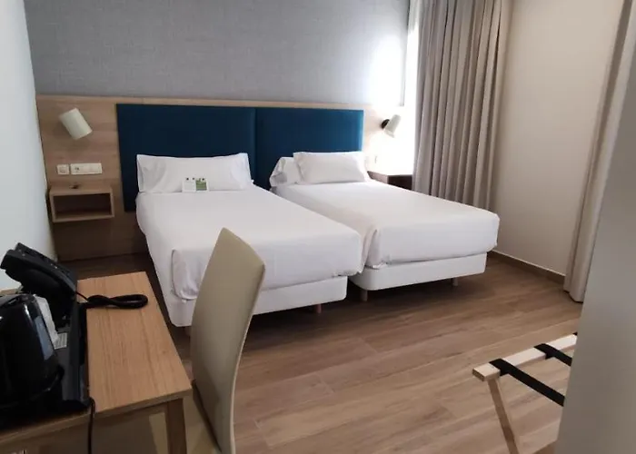 Parking Miradoiro De Belvis Hotel