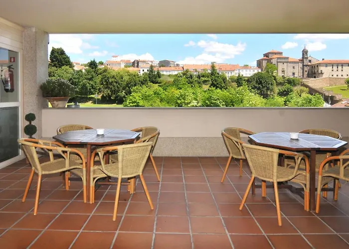 Hotel Parking Miradoiro De Belvis 2*