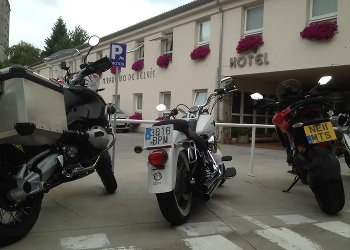 Parking Miradoiro De Belvis ホテル 2*