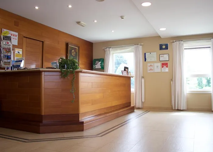 Hotel Parking Miradoiro De Belvis 2*