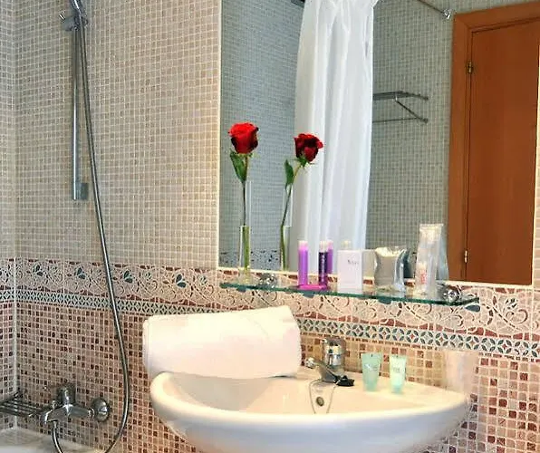 Parking Miradoiro De Belvis Hotel